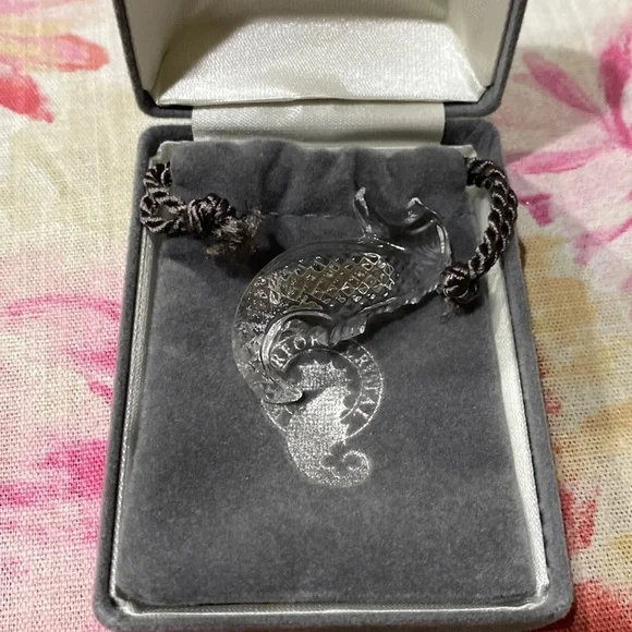 Waterford pin - Picture 2 of 4